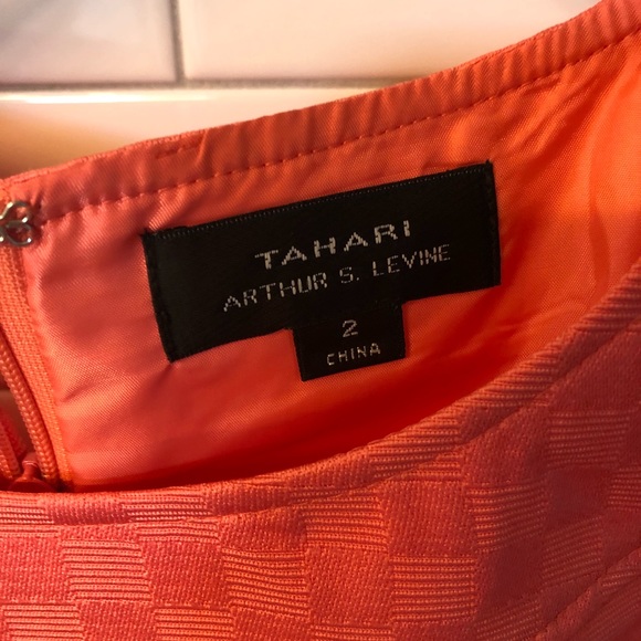 Tahari sheath dress size 2 - Picture 2 of 7